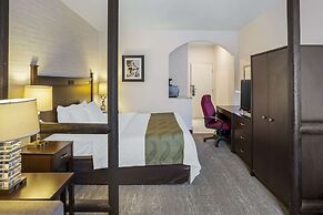 Quality Suites Moab near Arches National Park