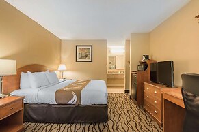 Quality Inn Charleston - Sikeston