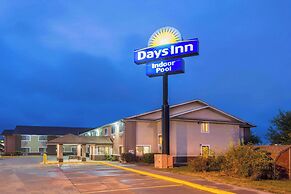 Days Inn by Wyndham Topeka