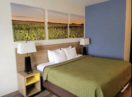 Days Inn by Wyndham Topeka