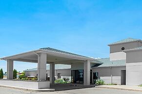 Rodeway Inn & Suites