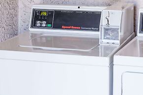 Days Inn by Wyndham Castaic Six Flags Magic Mountain