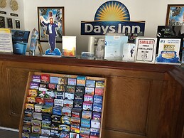 Days Inn by Wyndham Castaic Six Flags Magic Mountain