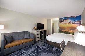 Clarion Pointe Sylva near Cherokee Area