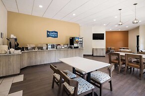 Clarion Pointe Sylva near Cherokee Area