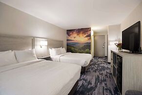 Clarion Pointe Sylva near Cherokee Area