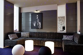 Hotel N'vY