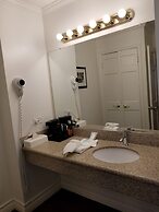 Clarion Inn Near China Lake Naval Station