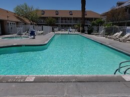 Clarion Inn Near China Lake Naval Station