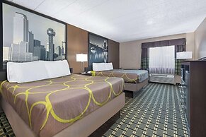 Super 8 by Wyndham Grand Prairie North