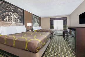 Super 8 by Wyndham Grand Prairie North