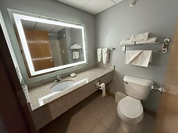 AmericInn by Wyndham Woodstock IL