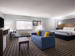 AmericInn by Wyndham Woodstock IL