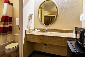 Red Oak Inn Detroit - Southfield