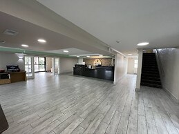 La Quinta Inn by Wyndham Indianapolis Airport Lynhurst