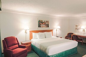 La Quinta Inn by Wyndham Indianapolis Airport Lynhurst