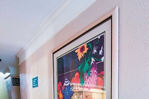 La Quinta Inn by Wyndham Indianapolis Airport Lynhurst