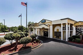 Quality Inn & Suites Mooresville - Lake Norman