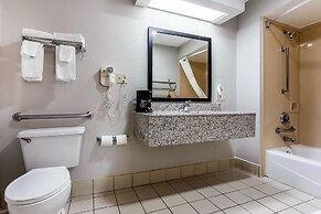 Quality Inn & Suites Mooresville - Lake Norman