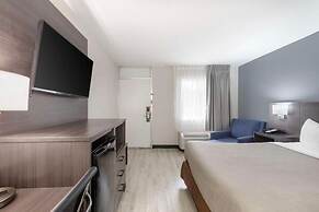 Downtown Inn & Studio Suites