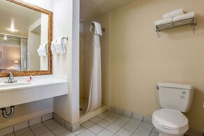 Econo Lodge Inn & Suites Riverside - Corona