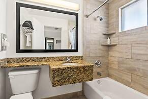 Travelodge by Wyndham Page, View of Lake Powell