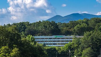 Holiday Inn Asheville East-Blue Ridge PKWY by IHG