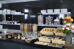 Hotel Plaza Elysées