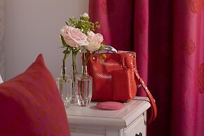 Hotel Plaza Elysées