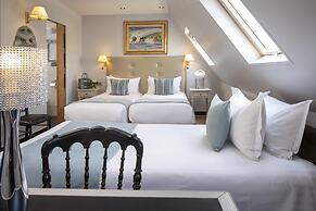 Hotel Plaza Elysées