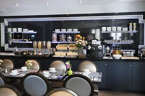 Hotel Plaza Elysées