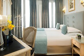 Hotel Plaza Elysées