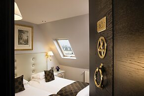 Hotel Plaza Elysées