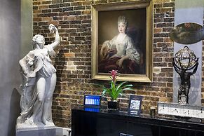 Hotel Plaza Elysées