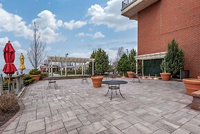 Best Western Plus Oswego Hotel and Conference Center