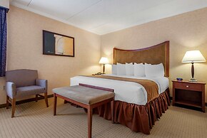 Best Western Plus Oswego Hotel and Conference Center