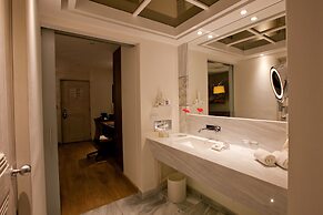 HS HOTSSON Hotel Leon