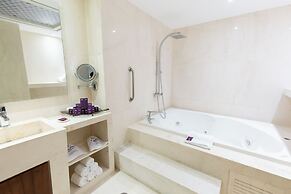 HS HOTSSON Hotel Leon