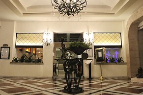 HS HOTSSON Hotel Leon