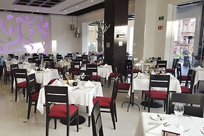 HS HOTSSON Hotel Leon