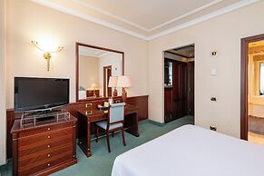 Royal Hotel Carlton