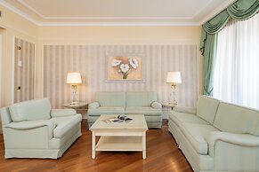 Royal Hotel Carlton