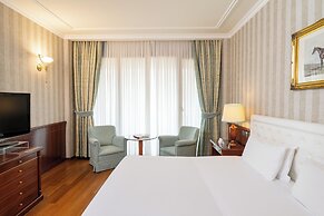 Royal Hotel Carlton