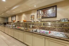 DoubleTree by Hilton Downtown Wilmington - Legal District