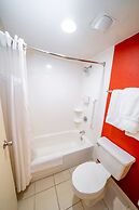 Spark by Hiton Bettendorf Quad Cities