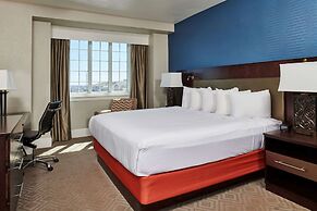 Hotel Alex Johnson Rapid City, Curio Collection by Hilton
