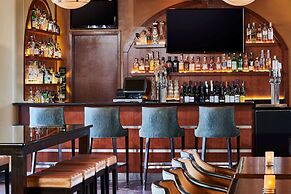 Hotel Alex Johnson Rapid City, Curio Collection by Hilton