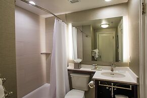 Hotel Alex Johnson Rapid City, Curio Collection by Hilton