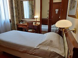 Phi Hotel dei Medaglioni