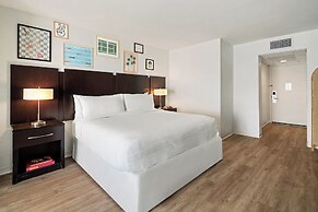 Palm Tree Club Miami Hotel